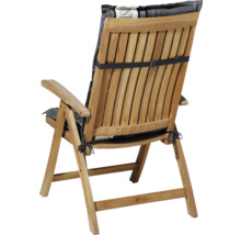 Klappbarer Gartenstuhl aus Holz mit Armlehnen und grauem Polster, Rückansicht.