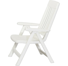 Weißer Klappsessel aus Kunststoff mit hoher Rückenlehne und Armlehnen.