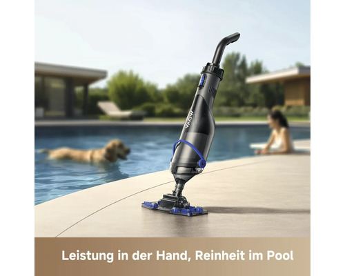 Akku-Poolsauger von MOVA steht auf einer Poolterrasse neben einem Swimmingpool im Garten.