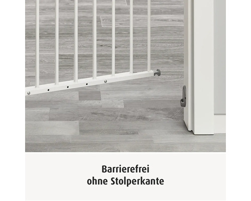 Barrierefreies weißes Türschutzgitter aus Metall ohne Stolperkante.