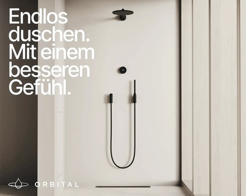 Minimalistisches Duschsystem mit mattschwarzer Kopfbrause, digitalem Regler und Handbrause in einem hellen Badezimmer. Orbital Logo.