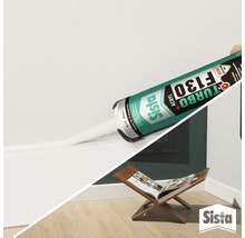 Sista Turbo F130 Acryl wird an einer Fußleiste in einem organisierten Innenraum mit Zeitungsständer aus Holz aufgetragen. Sista Logo.