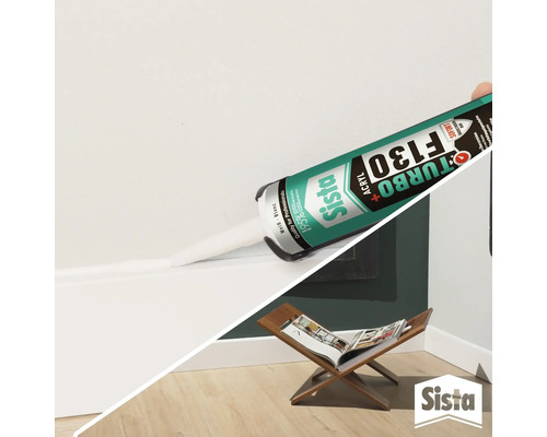 Sista Turbo F130 Acryl wird an einer Fußleiste in einem organisierten Innenraum mit Zeitungsständer aus Holz aufgetragen. Sista Logo.