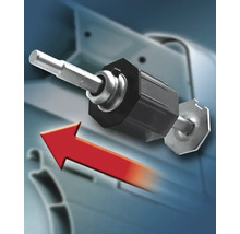 Montage eines Adapters für einen Rollladenmotor mit Richtungsanzeige durch einen Pfeil.