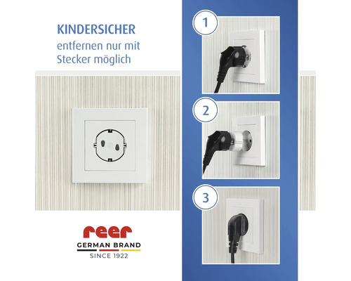 Kindersicherung für Steckdosen mit einer Anleitung zur Entfernung mittels Stecker in drei Schritten sowie das Reer Logo.