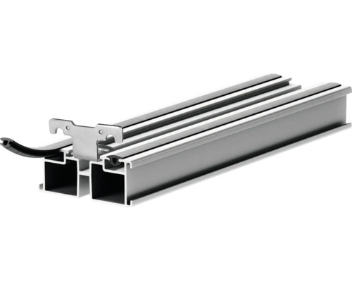 Aluminiumprofil mit Dichtungsgummis und einem Metallwinkel für die Montage.