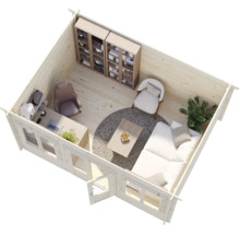 Innenansicht eines hellen Holzgartenhauses mit Arbeitsbereich, Sofa, Sesseln, Regalen und Couchtisch auf einem Teppich.
