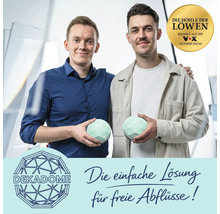 Zwei Männer halten Dekadome, bekannt aus der Gründershow Die Höhle der Löwen. Dekadome Logo und Slogan für freie Abflüsse.