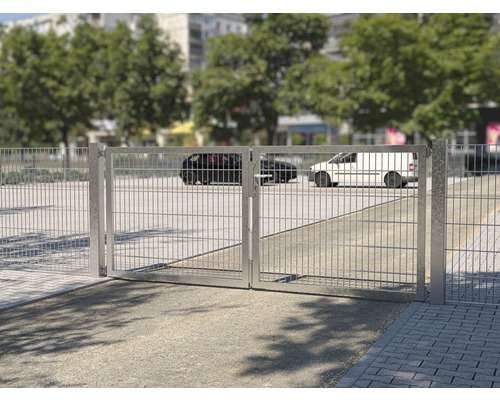 Doppeltor aus Metall mit Maschendraht für den Außenbereich