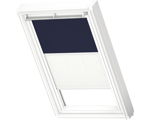 Dachfenster mit Verdunkelungsrollo und Plissee