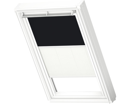 Dachfenster mit Verdunkelungsrollo und Plissee