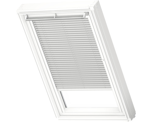 Dachfenster mit geschlossenem Plissee