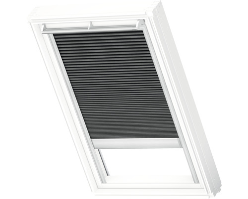 Dachfenster mit Plissee-Rollo zur Verdunkelung