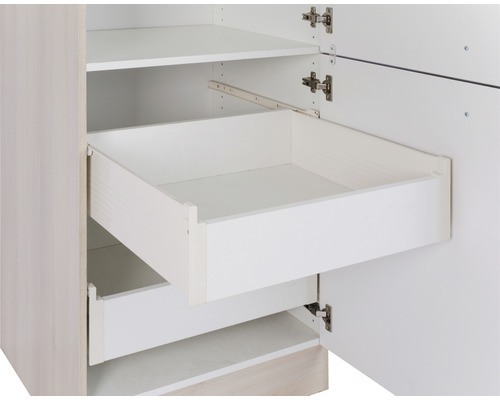 Offener Schrank mit Schubladen