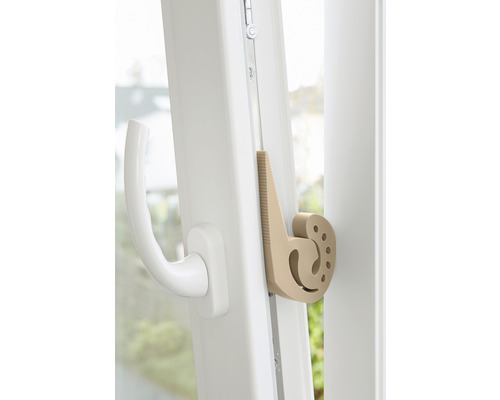 Fenster mit Fenstergriff und Fenstersicherung