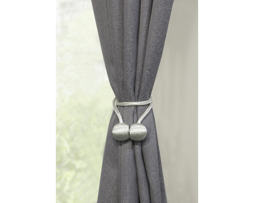 Grauer Vorhang mit magnetischem Raffhalter