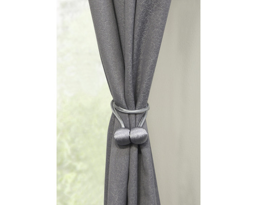 Grauer Vorhang mit Raffhalter