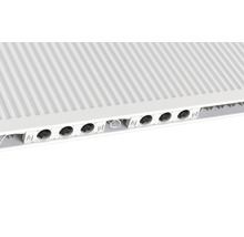 Nahaufnahme eines Heizkörpers mit Gebläsekonvektor