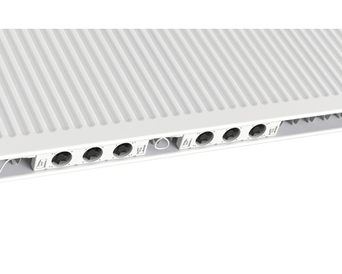 Nahaufnahme eines Heizkörpers mit Gebläsekonvektor