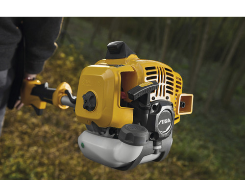 STIGA Logo auf einem gelben Rasentrimmer