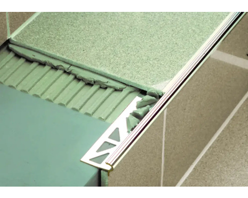 Fliesenabschluss mit Profil und Dreiecksdesign