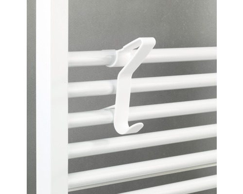 Handtuchhaken aus Kunststoff am Heizkörper