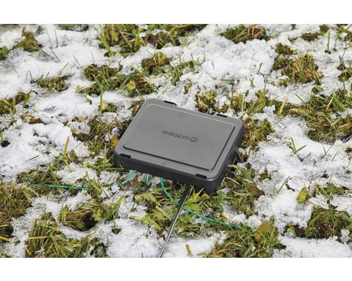 Gardena Ventilbox V3 auf einer Rasenfläche mit Schnee