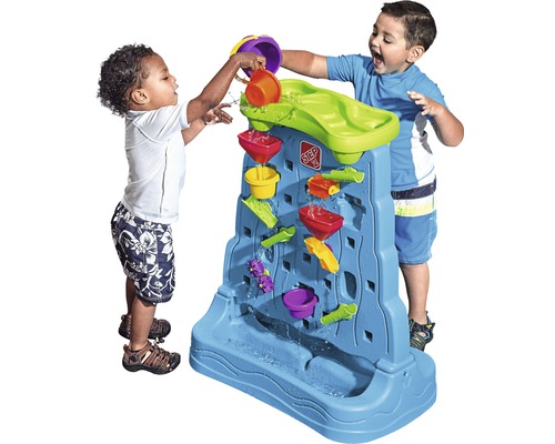 Wasserspieltisch für Kinder mit zwei spielenden Kindern