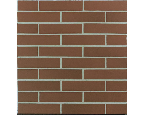 Fliesenwand in Backsteinoptik mit hellem Fugenbild