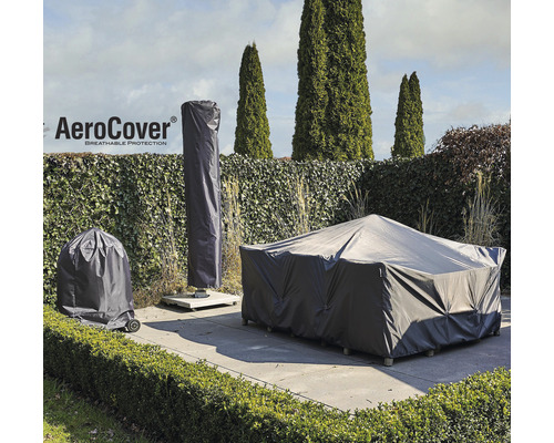 Abdeckhüllen für Gartentisch, Grill und Sonnenschirm im Garten