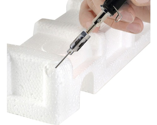 Heißschneider beim Schneiden von Styropor