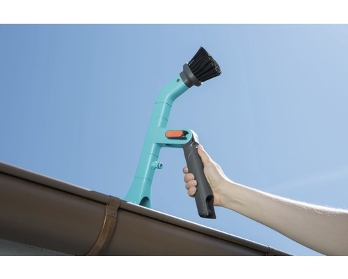 Dachrinnenbürste zur Reinigung von Dachrinnen