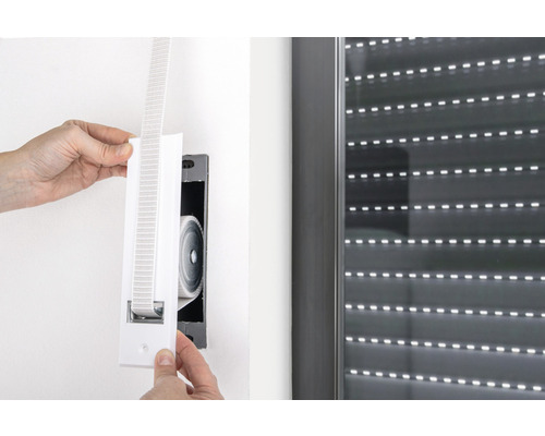 Montage eines Gurtwicklers für Rollläden