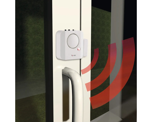 Tür mit montiertem Funk-Alarmsensor