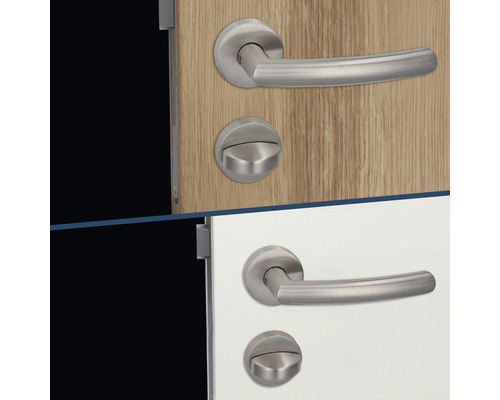 Türbeschlag-Set mit Türdrücker und Rosetten auf zwei verschiedenen Türen