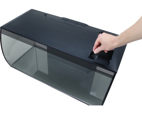 Aquarium mit Futterklappe