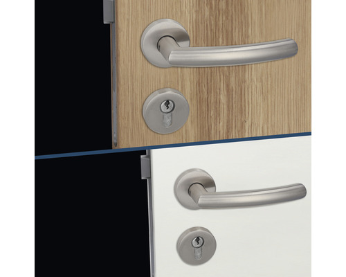 Türbeschlag mit Türgriff und Schlüsselloch