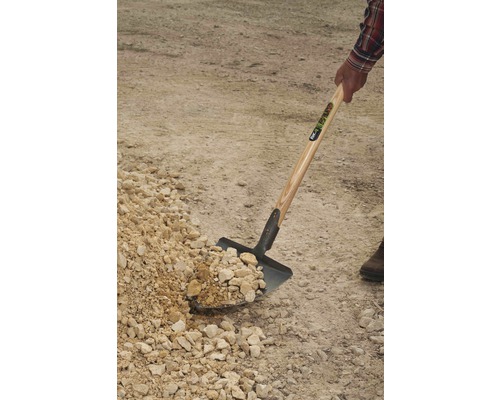Schaufel mit Holzgriff zum Aufnehmen von Steinen