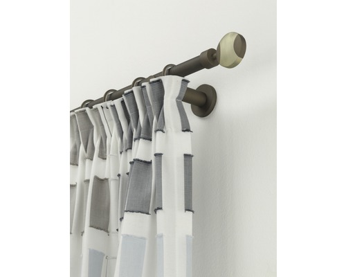 Gardinenstange mit Gardine