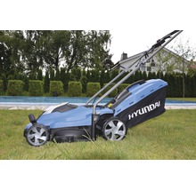 Hyundai Rasenmäher im Garten