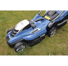Hyundai Rasenmäher auf Gras