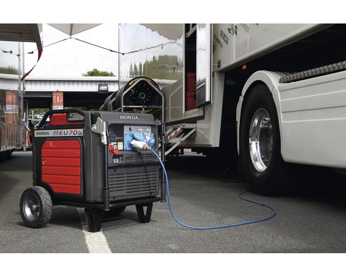 Honda Stromerzeuger mit Rädern und Kabel