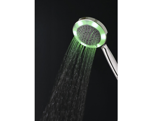 Handbrause mit LED-Beleuchtung im Betrieb