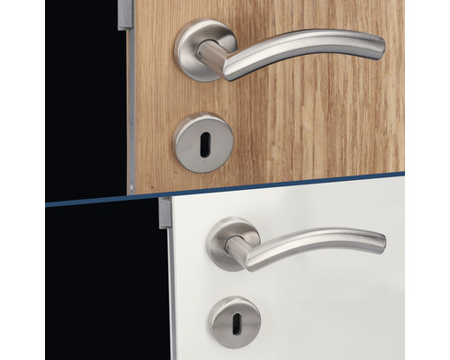 Türbeschläge aus Edelstahl an Holztür und weißer Tür