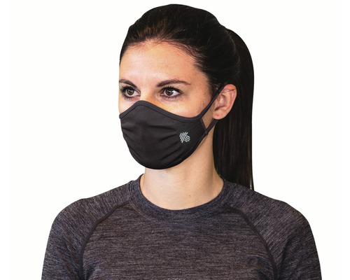 Frau mit schwarzer Gesichtsmaske als Mund-Nasen-Schutz