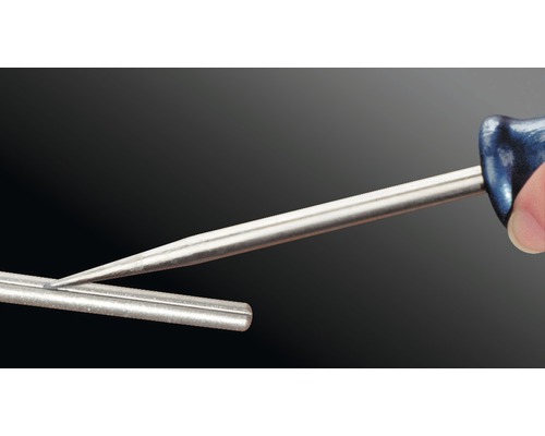 Ahle mit Griff und Metallspitze zum Vorstechen von Löchern