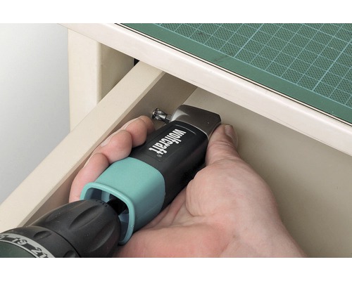 Wolfcraft Winkelvorsatz für Bohrmaschine im Einsatz