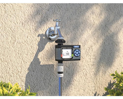 Bewässerungsuhr am Wasserhahn mit Schlauchanschluss zur Gartenbewässerung