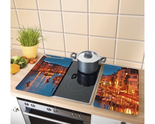 Herdabdeckplatten mit Venedig Motiv auf einem Kochfeld mit Topf