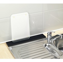Spüle mit Abtropffläche, Schneidebrett und Abtropfmatte